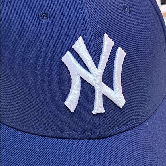 Gucci x NY Yankees (MLB) Canvas Baseball Cap - Picture 3 of 13